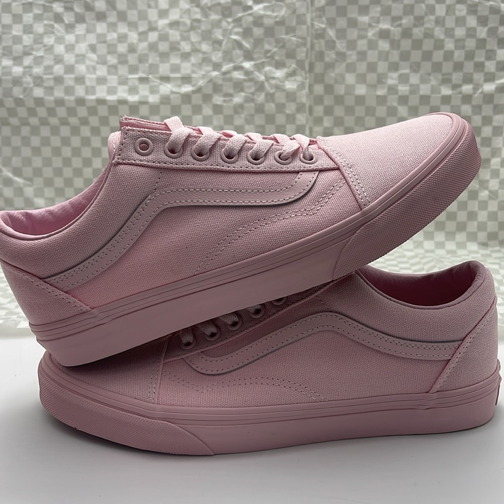 Vans Men's Pink Sneakers Classic Design Old Skool
Pastel Mono Pink
VN000CT8PNK - Picture 15 of 16